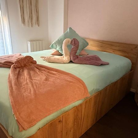 Appartement T2 Rez De Jardin - Disneyland Paris 6 Min Bussy-Saint-Georges Bagian luar foto